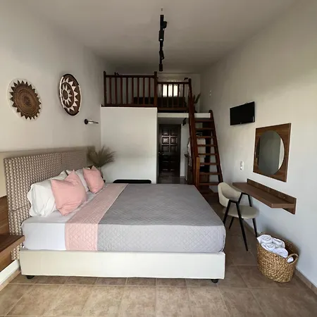 Pantheon Appartement Skiathos-stad