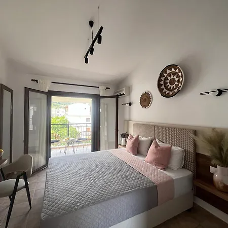 Pantheon * 斯基亚索斯镇