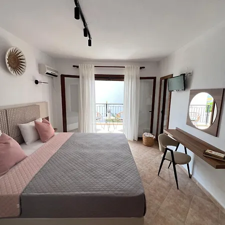 Pantheon Apartment *