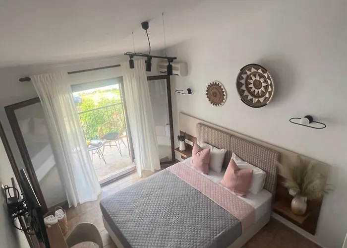 Pantheon スキアトスタウン